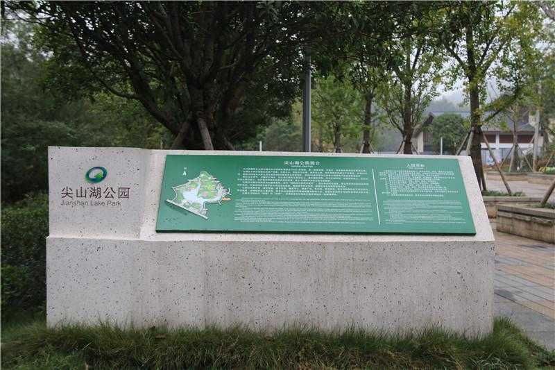 在標(biāo)牌制作中，我們需要注意哪些問題呢？