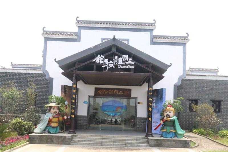 景區(qū)標(biāo)識設(shè)計(jì)中，內(nèi)部結(jié)構(gòu)布局應(yīng)該怎么做？